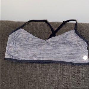 Lululemon sports bra size 8